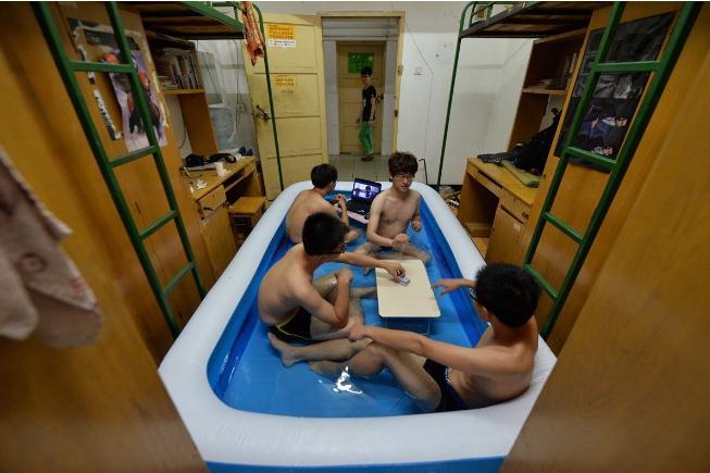 大学宿舍留下的奇葩物品,大学寝室丢的奇葩东西