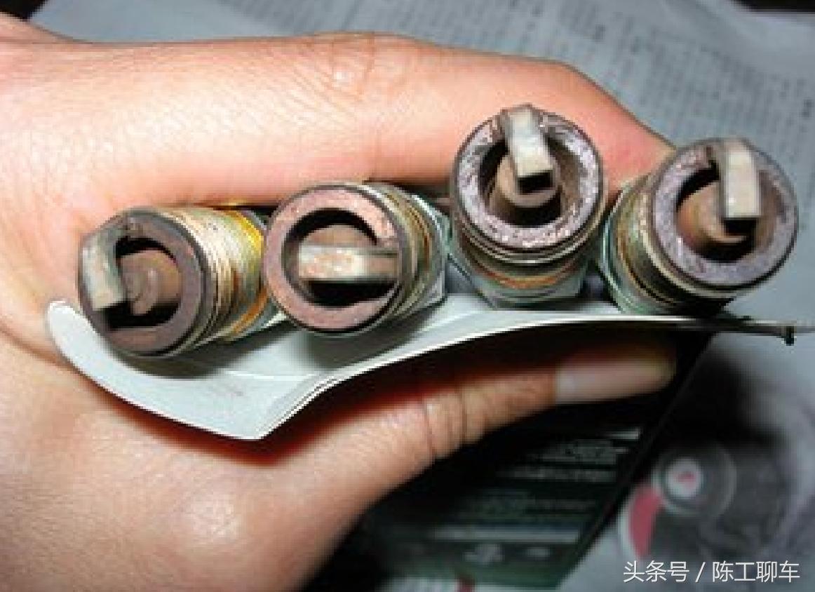 火花塞电极断头什么原因,火花塞孔滑丝修复教程