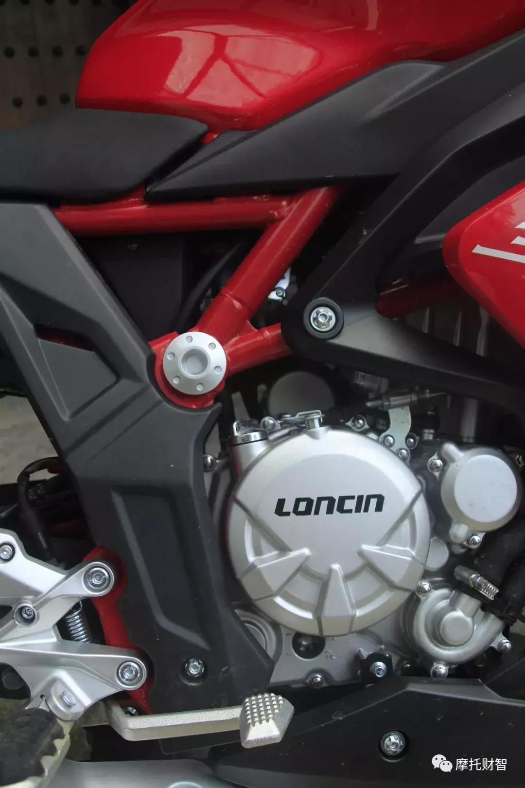 最新款隆鑫无极300rr,无极300rr19款和20款有什么区别吗