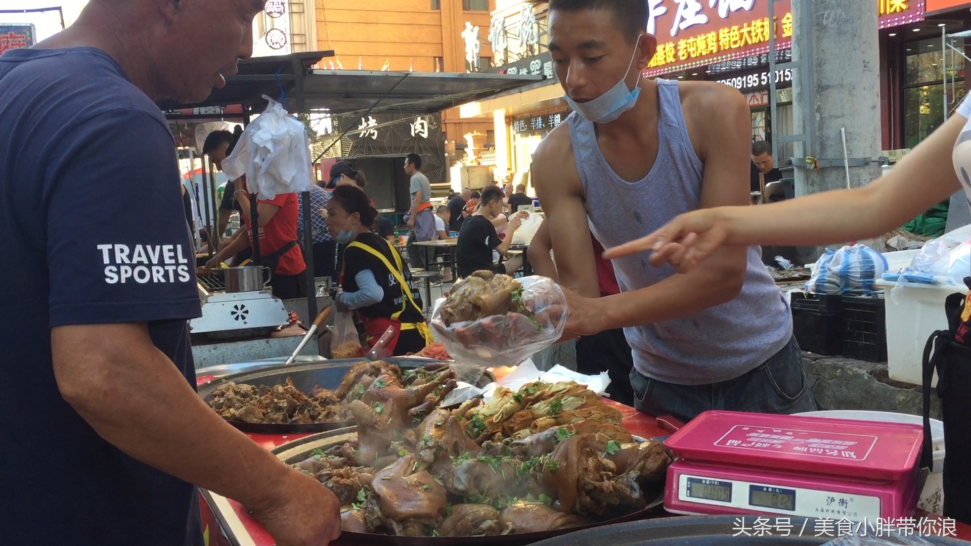 94年小伙卖卤肉十年,28岁小伙卖卤肉