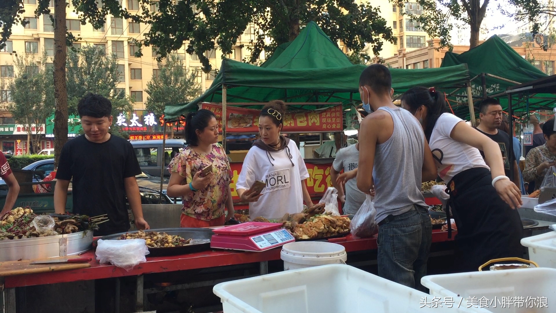 94年小伙卖卤肉十年,28岁小伙卖卤肉