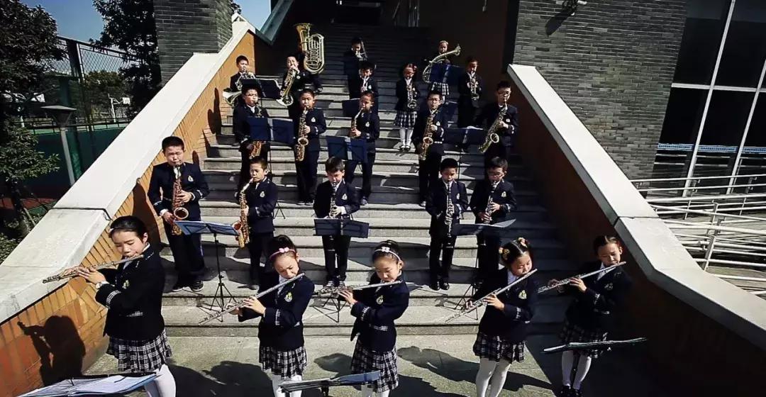 这所航母级学校历经百年，独特的教育理念让家长都想把孩子送到这