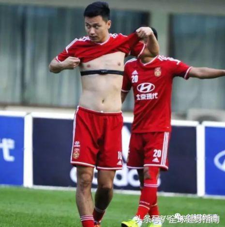 国足和c罗实力对比,国足白斩鸟对比c罗