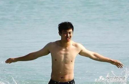 国足和c罗实力对比,国足白斩鸟对比c罗