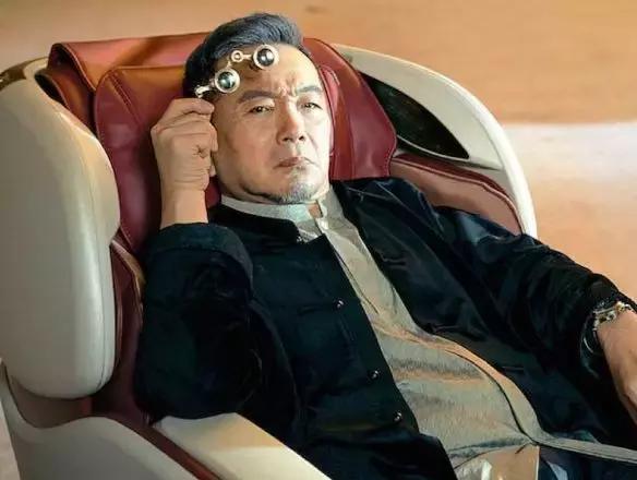 如何凭腕表识别真假土豪？看《西虹市首富》就知道了～