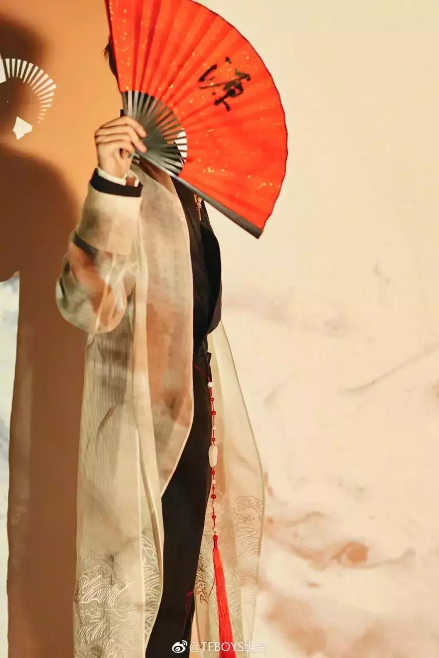 tfboys三个人一起的神图合集,tfboys三人同框神仙动图