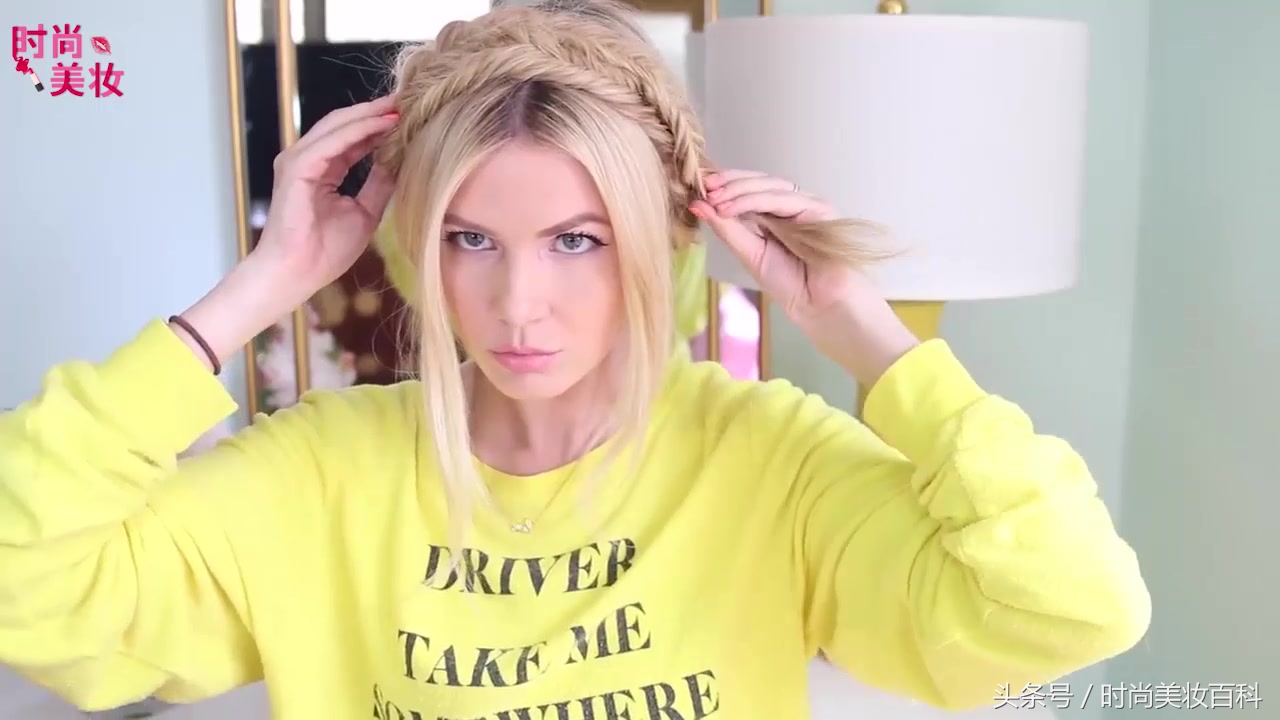 鱼尾流苏扭扭夹盘发视频,鱼尾扭扭夹盘发教程中短发