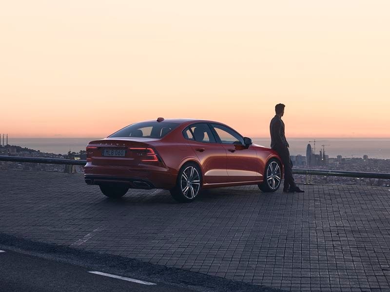 刚考上乡镇公务员买什么车,刚考上公务员考试买啥车