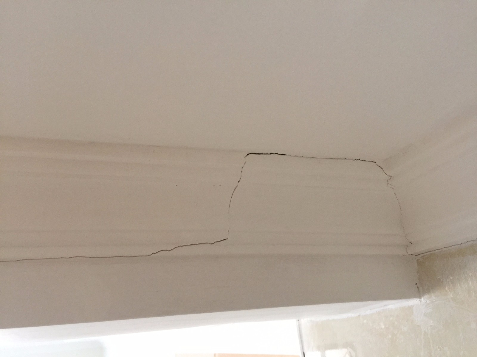 石膏线裂缝最佳修补方法,石膏线裂缝补救方法