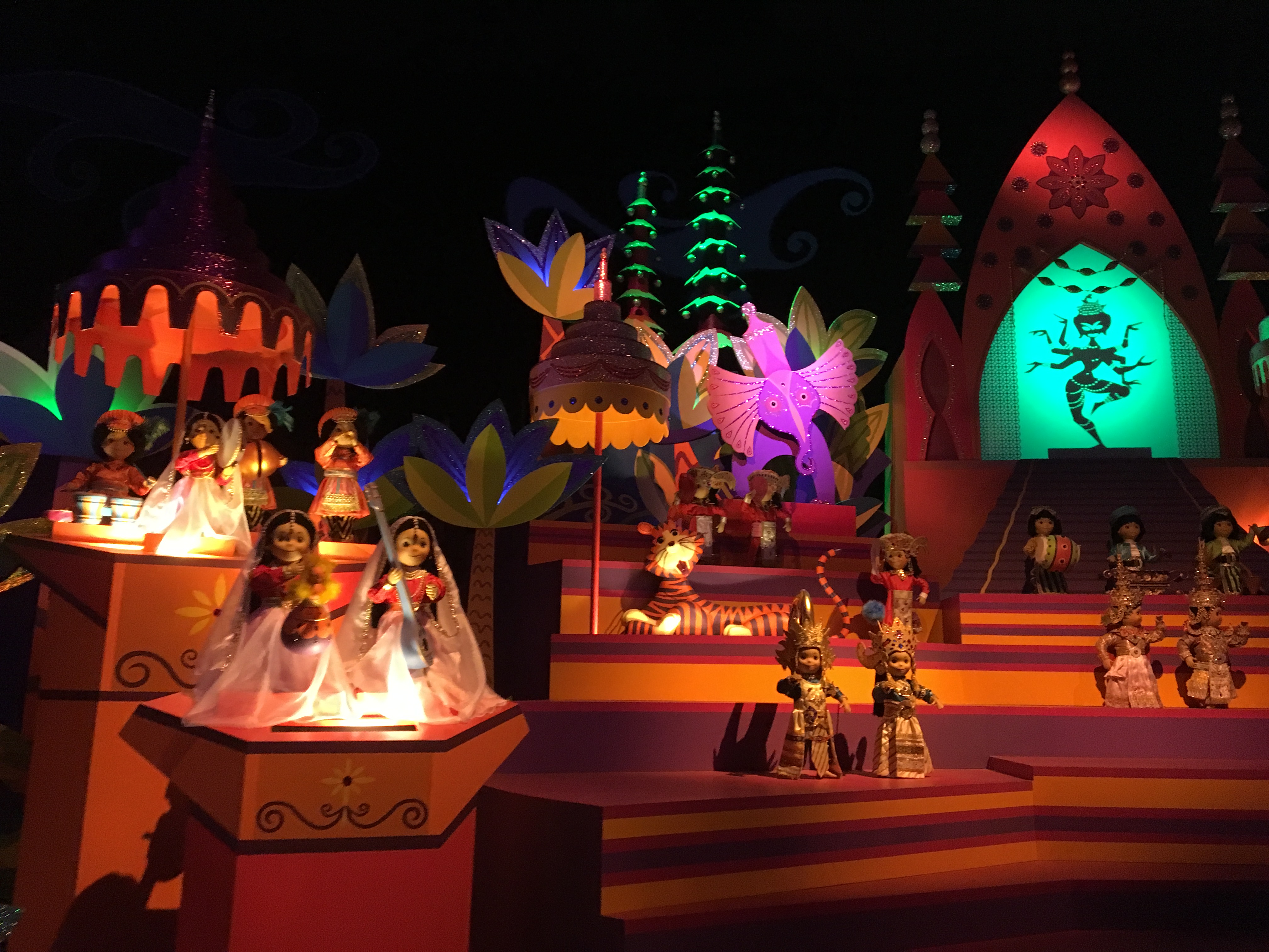 上海迪士尼与香港迪士尼,东京迪士尼和香港迪士尼哪个好玩