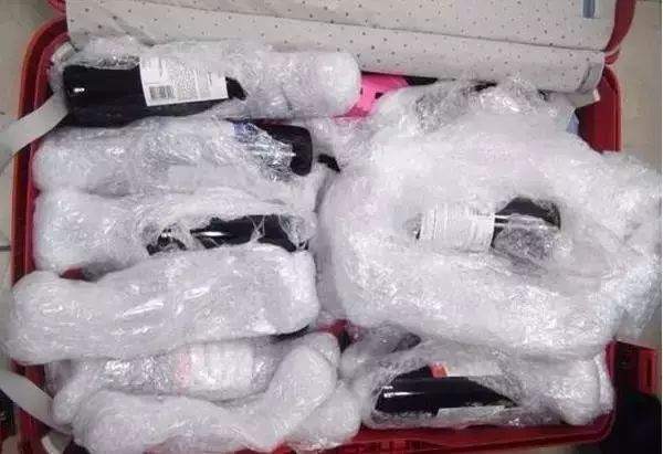 为了跨国“爱情”而贩毒的中国女孩：我知道，但是我停不下来