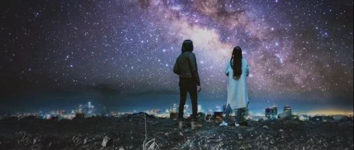 关于吸血鬼的最强科普，这篇文章+这部电影就够了！