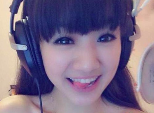 小洲讲摩登兄弟刘宇宁,yy主播小洲直播间多少人