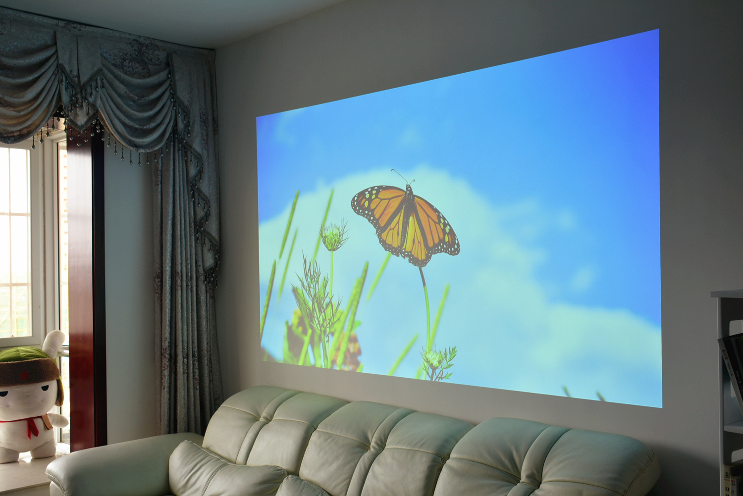 坚果v20s投影仪的真实流明,坚果v10投影流明