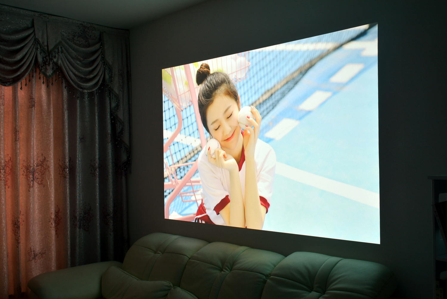 坚果v20s投影仪的真实流明,坚果v10投影流明