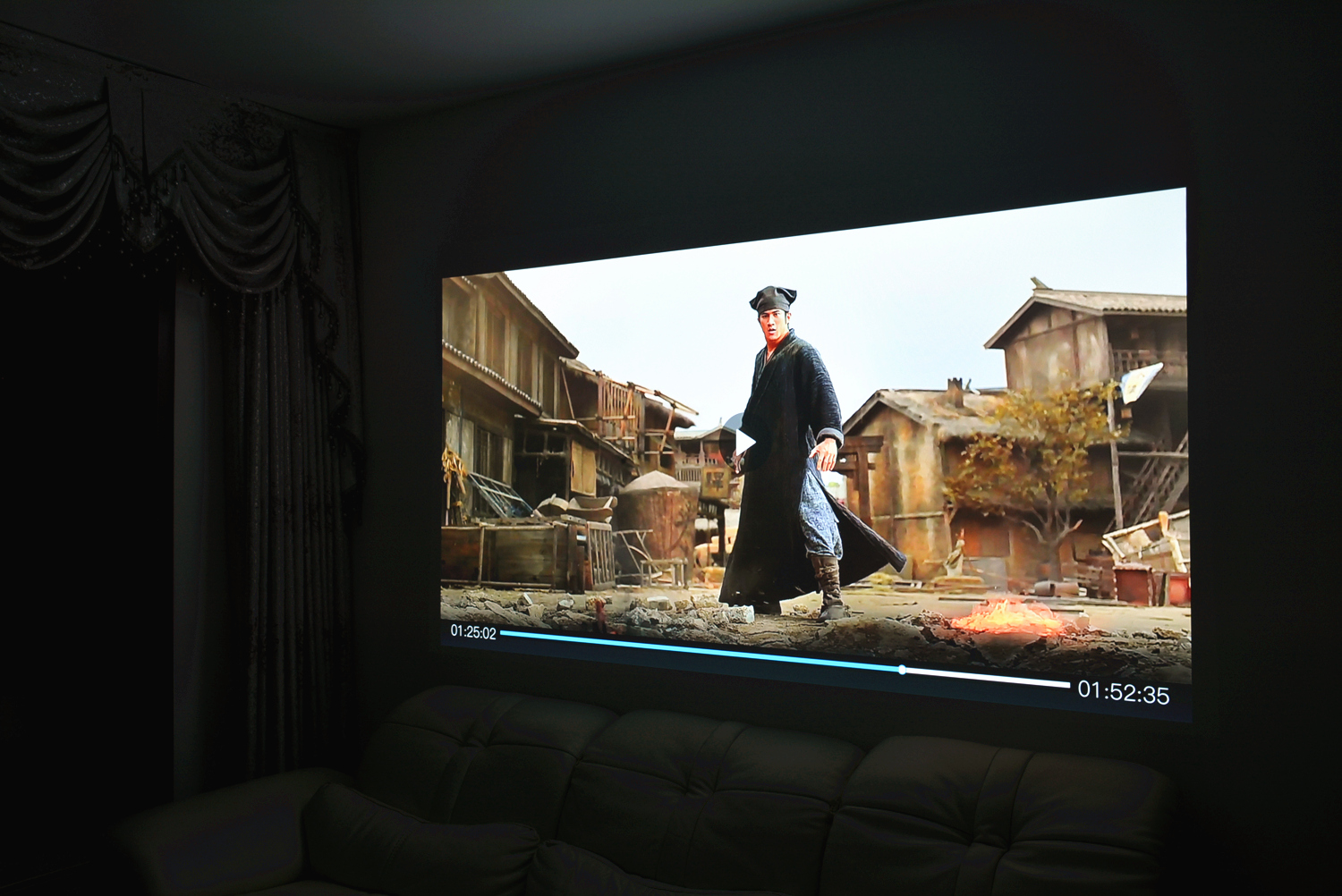 坚果v20s投影仪的真实流明,坚果v10投影流明