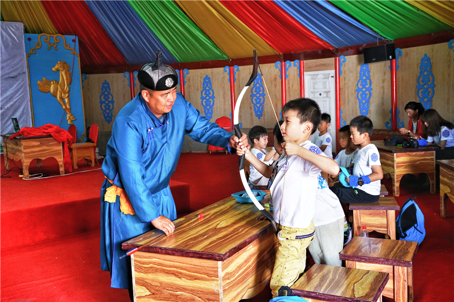 内蒙古鄂尔多斯大草原骑马,鄂尔多斯大草原骑马