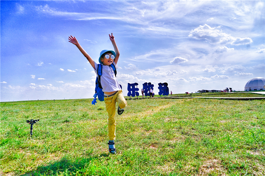 内蒙古鄂尔多斯大草原骑马,鄂尔多斯大草原骑马