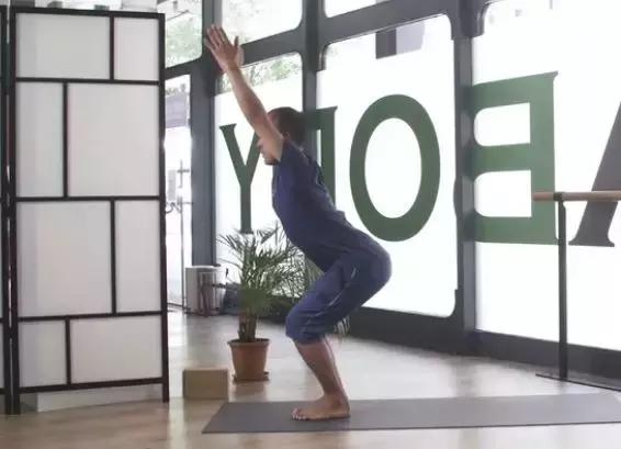 马甲线和什么搭配最好看,瘦马甲线怎么穿好看