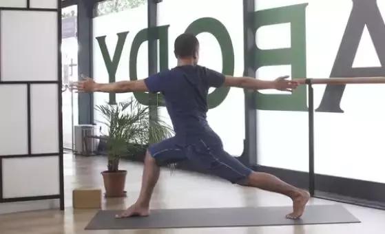 马甲线和什么搭配最好看,瘦马甲线怎么穿好看