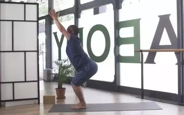 马甲线和什么搭配最好看,瘦马甲线怎么穿好看