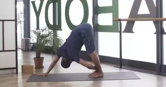 马甲线和什么搭配最好看,瘦马甲线怎么穿好看