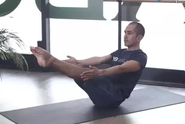 马甲线和什么搭配最好看,瘦马甲线怎么穿好看