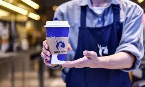 星巴克的反击，携手饿了么上演三国杀~