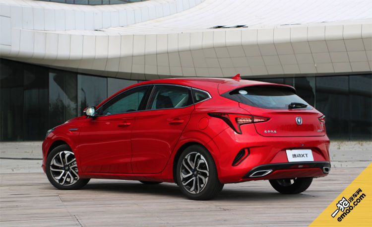 长安逸动xt和福特福克斯怎么选择,长安致尚xt和逸动xt有什么区别