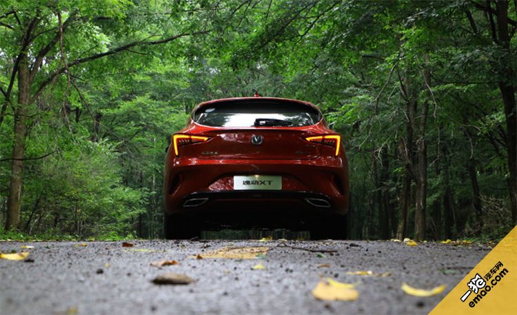 长安逸动xt和福特福克斯怎么选择,长安致尚xt和逸动xt有什么区别