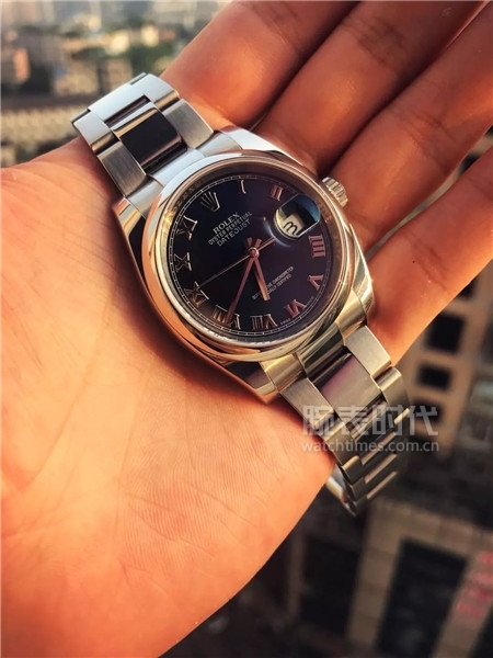 劳力士有钻的款式,劳力士日志买夜光还是罗马字