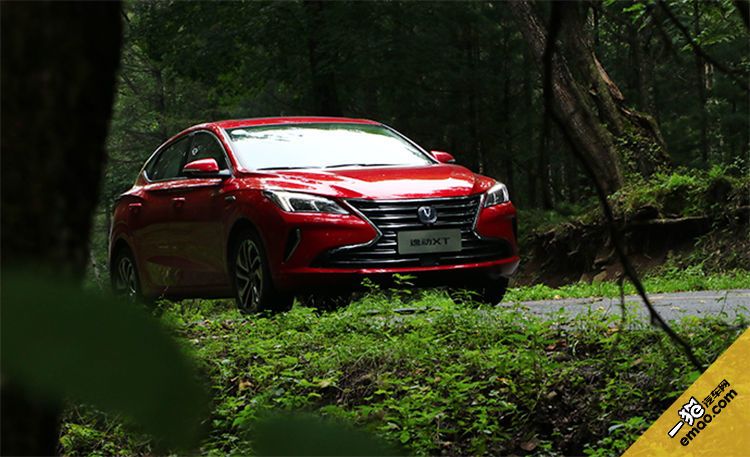 长安逸动xt和福特福克斯怎么选择,长安致尚xt和逸动xt有什么区别