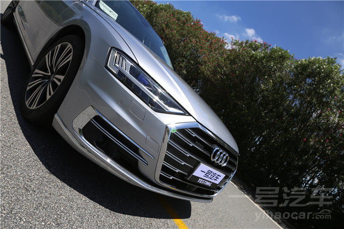 奥迪a8l60tfsiquattro试驾,奥迪a8l试驾视频55tfsi豪华
