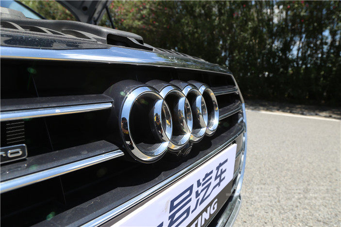 奥迪a8l60tfsiquattro试驾,奥迪a8l试驾视频55tfsi豪华