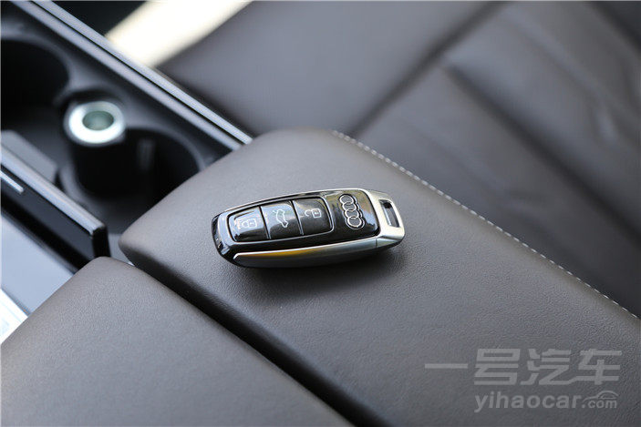 奥迪a8l60tfsiquattro试驾,奥迪a8l试驾视频55tfsi豪华