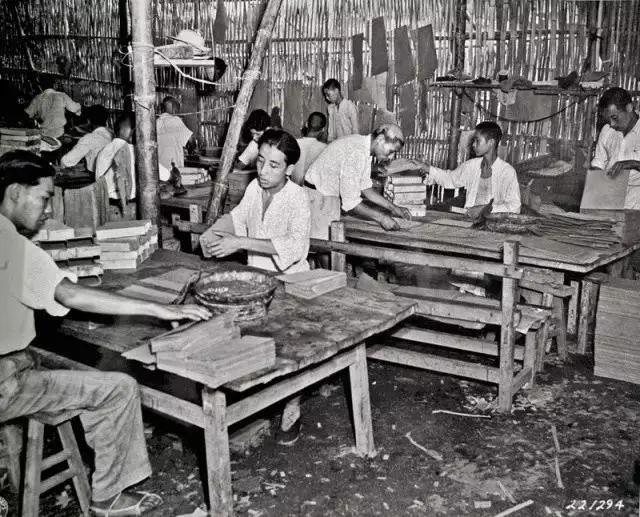 晚清军队装备加特林机枪,旧中国兵工厂仿制的机枪