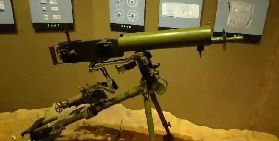 晚清军队装备加特林机枪,旧中国兵工厂仿制的机枪