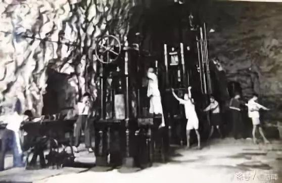 晚清军队装备加特林机枪,旧中国兵工厂仿制的机枪