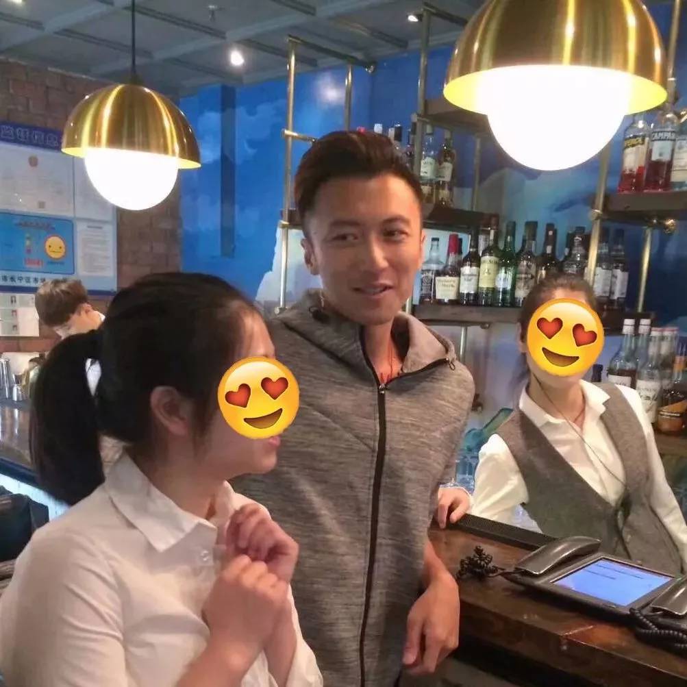 谢霆锋牛排探店,谢霆锋珍藏牛肉