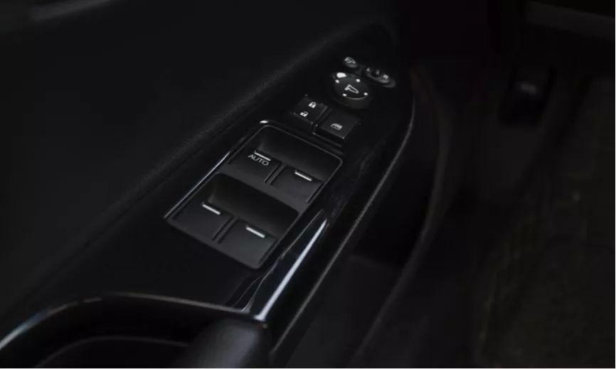 九代半的雅阁好还是十代雅阁好,雅阁十代评价