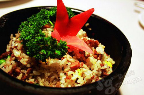 家常菜饭店生意惨淡,素食餐厅发展现状