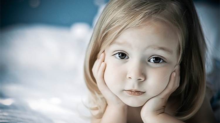 宝宝总是频繁触摸私处，当妈的看到要怎么办？