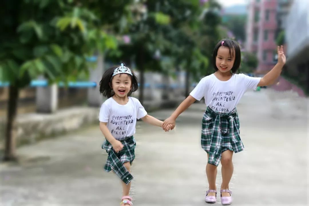 牙长歪了怎么办可以矫正吗,一岁多小孩牙长歪了怎么办