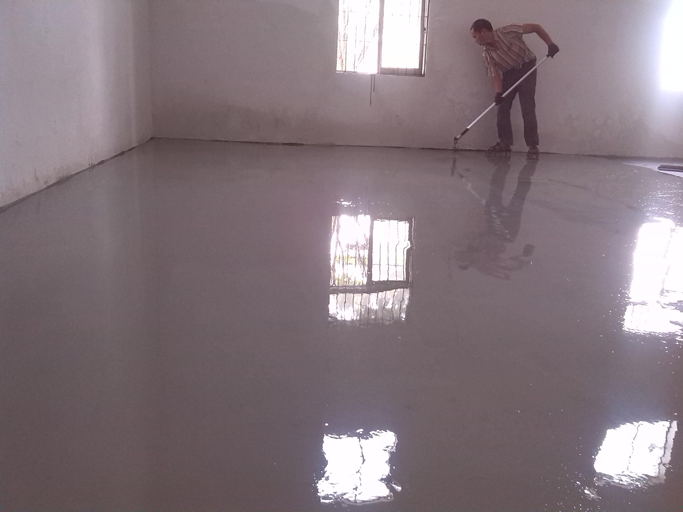 装修自流平地面用什么好,装修地面什么是自流平