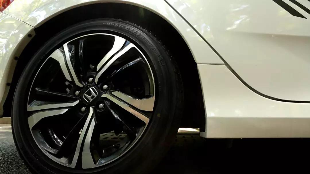 运动基因完美继承福特福克斯试驾,试驾第八代经典思域