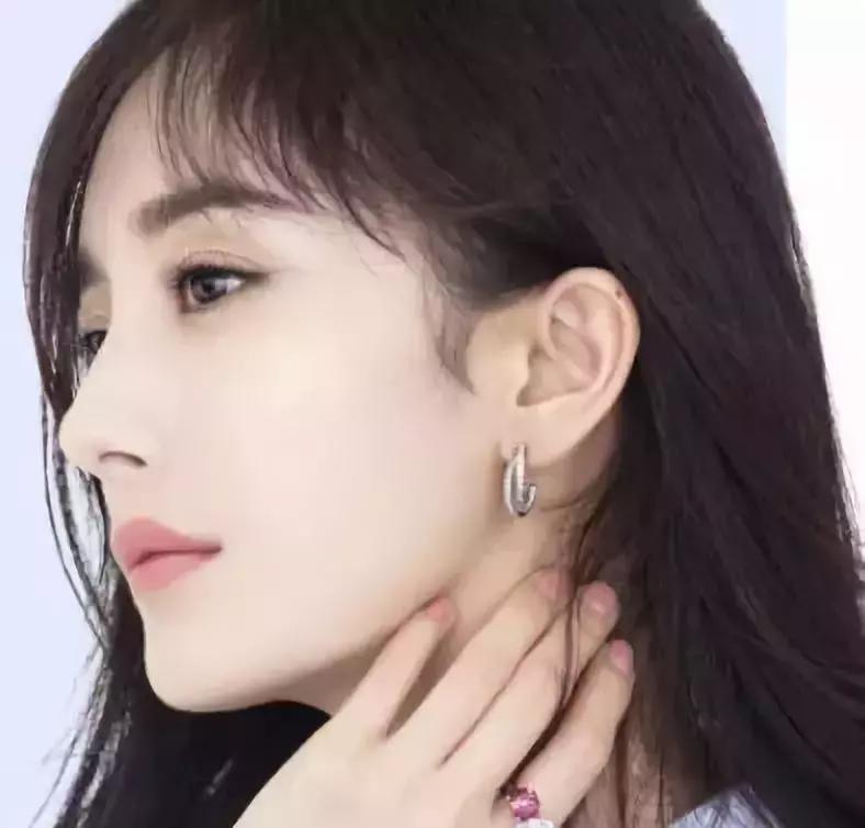 杨幂全脸脂肪填充图片,杨幂胎毛发际线教程