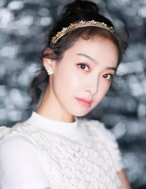 杨幂全脸脂肪填充图片,杨幂胎毛发际线教程