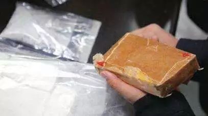 一个好人离毒贩有多远？