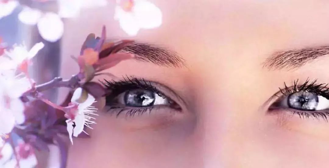 眼药水滴进眼睛怎么治疗,眼药水滴到瞳孔怎么办