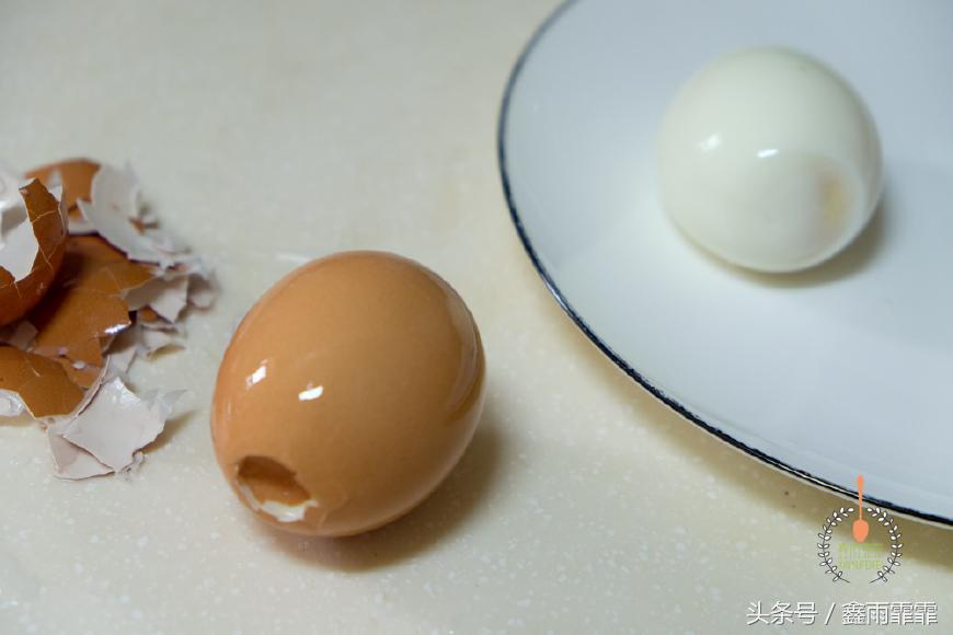 鸡蛋怎么煮蛋黄刚好可以流动,鸡蛋煮多久蛋黄会成型